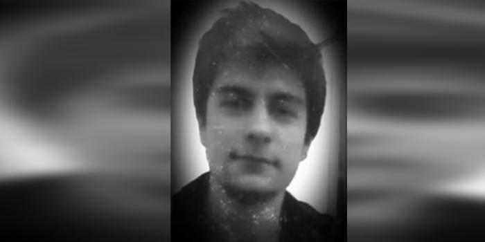 İzmir'in Urla ilçesinde, makine mühendisliği bölümü öğrencisi Yunus Emre A.'nın (20), denizde bilekleri kesilmiş cansız bedeni bulundu.