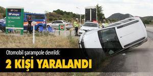 İzmir-Uşak kara yolu Sandal Mahallesi mevkisinde, Mehmet Aklık'ın kullandığı 10 BFH 68 plakalı otomobil şarampole devrildi. Kaza anı bir iş yerinin güvenlik kamerasınca görüntülendi. ( Kamil Altıparmak - Anadolu Ajansı )