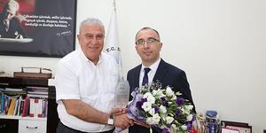 Onkoloji Cerrahı Op. Dr. Ali Duran,  Efeler Belediye Başkanı M. Fatih Atay ile bir araya geldi.