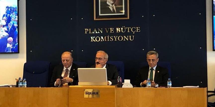 AK Parti Aydın Milletvekili ve Türkiye Büyük Millet Meclisi (TBMM) KİT Komisyonu Başkanı Mustafa Savaş, Plan ve Bütçe Komisyonu'nda kanun teklifi hazırladı.