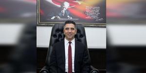 İzmir'de, Menderes Belediye Başkanı CHP'li Mustafa Kayalar, göreve geldikten sonra Belediye Personel A.Ş.'nin yönetim kurulu başkanlığına CHP İlçe Başkanı Gizem Candan'ı getirdi. Kayalar, Candan'ın maaş almayacağına dair notere imza verdiğini söyledi.