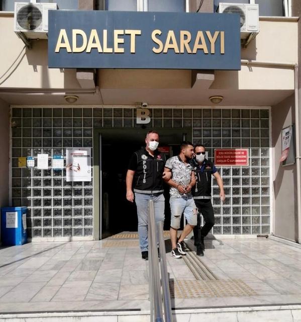 Aydın’da polis ekiplerince yarım kilo bonzai uyuşturucu madde ile yakalanan Tuncer Babadağ, çıkarıldığı mahkeme tarafından 18 yıl hapis cezasına çarptırıldı.