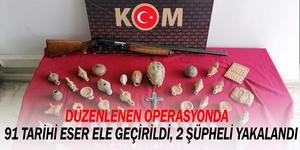 İzmir'in Selçuk ilçesindeki tarihi eser kaçakçılığı operasyonunda 91 parça eser ele geçirildi. ( Emniyet Genel Müdürlüğü - Anadolu Ajansı )