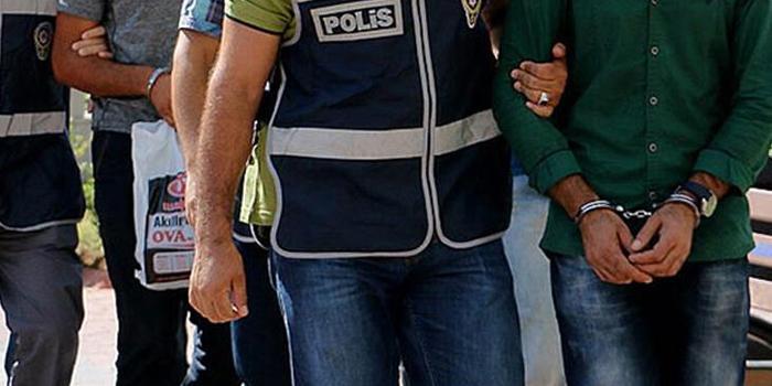 Trabzon'da, Fetullahçı Terör örgütü/Paralel Devlet Yapılanması'na (FETÖ/PDY) üye olma suçundan hakkında yakalama kararı ve kesinleşmiş cezası bulunan kişi gözaltına alındı.