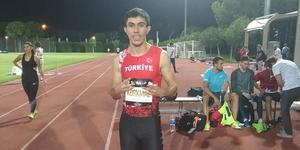 Avrupa U23 Atletizm Şampiyonası 11-14 Temmuz tarihlerinde İsveç'te yapılacak Türkiye'yi ve Aydın'ı temsil edecek olan Mahsum Korkmaz, 4x400 Bayrak Yarışı'nda Türk Bayrağı'nı göndere çekmek istiyor.