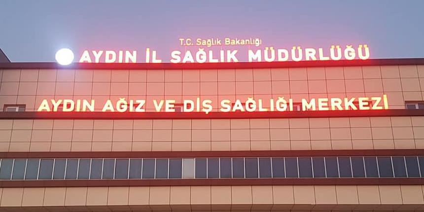 AK Parti Aydın Milletvekili Mustafa Savaş, yeni binasında hizmet vermeye başlayan Aydın Ağız ve Diş Sağlığı Merkezi’nde günlük bin 200 hastanın tedavisinin yapılabileceğini ifade etti.