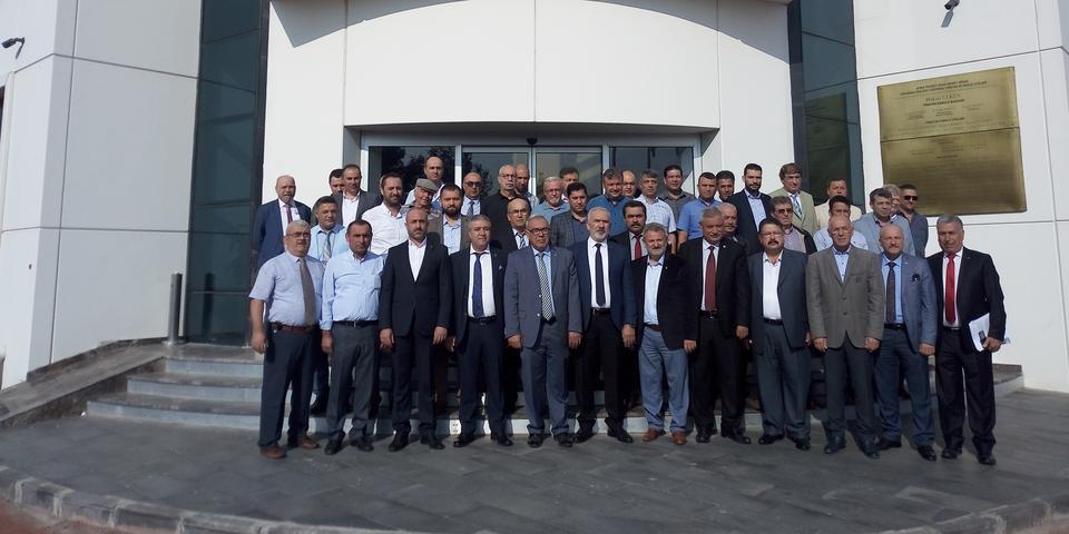Aydın Ticaret Odası'nda düzenlenen toplantıda, Aydın'daki tüm oda ve borsalar adına basın açıklaması yapılarak, Barış Pınarı Harekatı'na destek verildi.