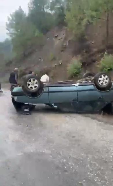 TAKLA ATAN OTOMOBİLDE BABA ÖLDÜ, KIZI YARALANDI