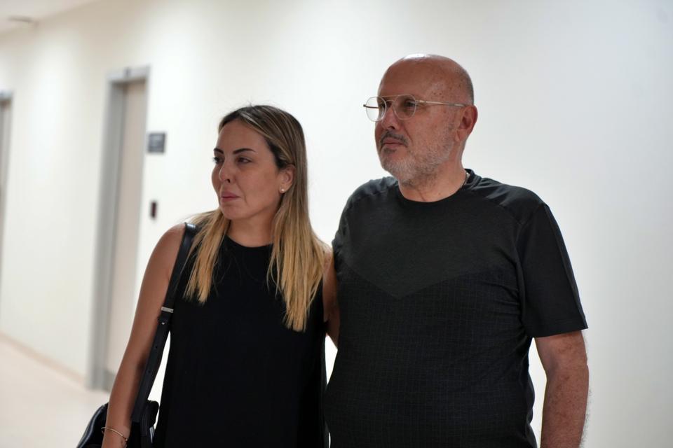 DARP SONUCU HAYATINI KAYBEDEN OĞLUNUN BAĞIŞLANAN KALBİNİ, DUA EDEREK UĞURLADI 33 YAŞINDAKİ GENCİN BEYİN ÖLÜMÜ GERÇEKLEŞTİ, ORGANLARIYLA 5 HASTAYA UMUT OLDU AMELİYATHANE ÖNÜNDE BİR BABANIN EN KALPTEN DUASI ACILI BABA MUSTAFA ANCIN, HEM HÜZNÜ HEM GURURU AYNI ANDA YAŞADI, GÖZYAŞLARINI TUTAMADI