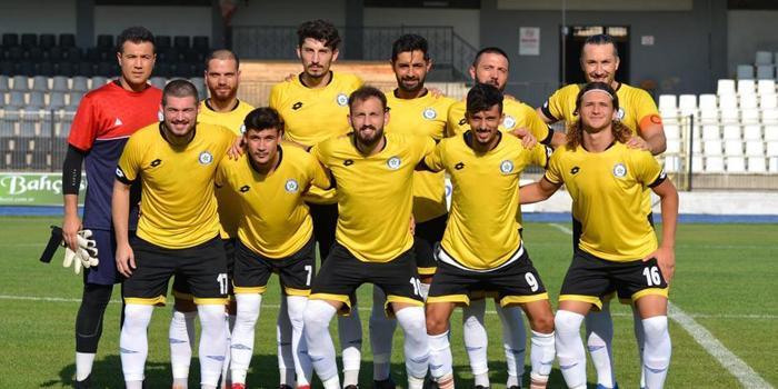 Bölgesel Amatör Lig takımlarından Yıldızspor, Nazilli Belediyespor U19 Takımı ile hafta içi hazırlık maçına çıktı. Çekişmeli geçen karşılaşmayı Yıldızspor kazandı.