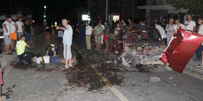 Muğla'nın Fethiye ilçesinde iki otomobilin çarpışması sonucu 2 kişi yaralandı. ( Ali Rıza Akkır - Anadolu Ajansı )