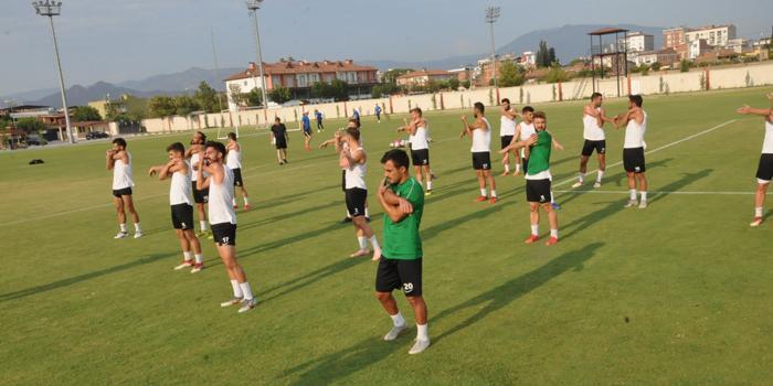 Nazilli Belediyespor'da ilk hafta oynanacak olan Muğlaspor maçının hazırlıkları sürüyor.