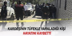 İzmir'in Çiğli ilçesinde, kardeşi tarafından pompalı tüfekle vurulan kişi yaşamını yitirdi. ( Şafak Yel - Anadolu Ajansı )