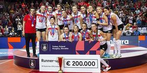 2019 Kadınlar Avrupa Voleybol Şampiyonası finalinde Türkiye, Sırbistan'a 3-2 yenilerek ikinci oldu. ( Hilmi Sever - Anadolu Ajansı )